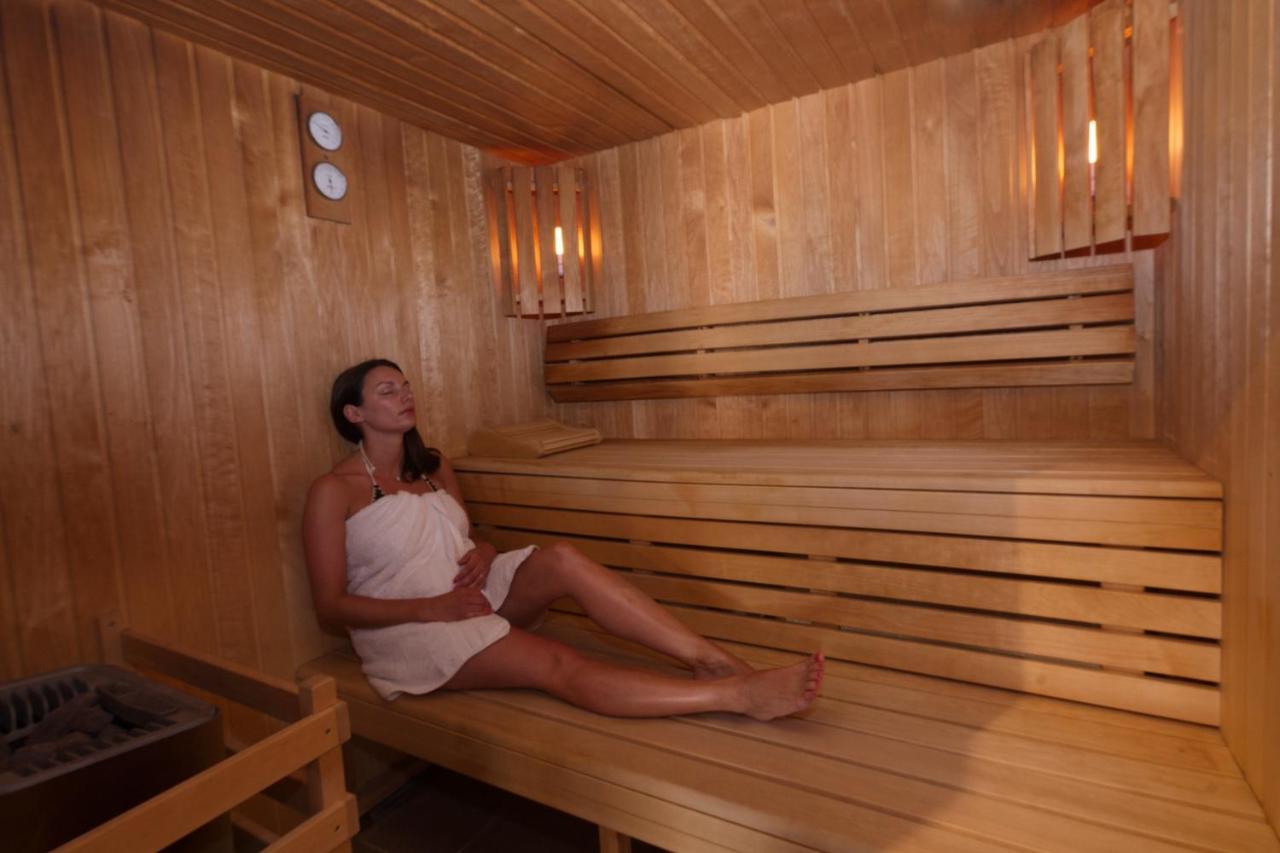 Logis Hotel Centrotel Et Spa Bulles D'Allier Montmarault Kültér fotó