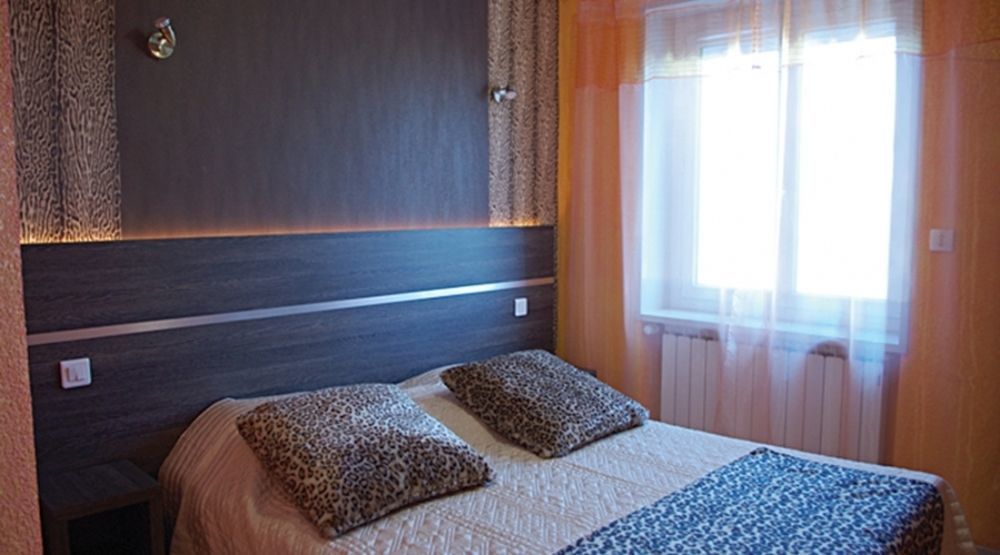 Logis Hotel Centrotel Et Spa Bulles D'Allier Montmarault Kültér fotó